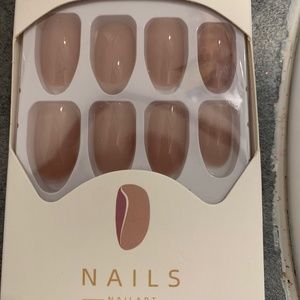Fake nails